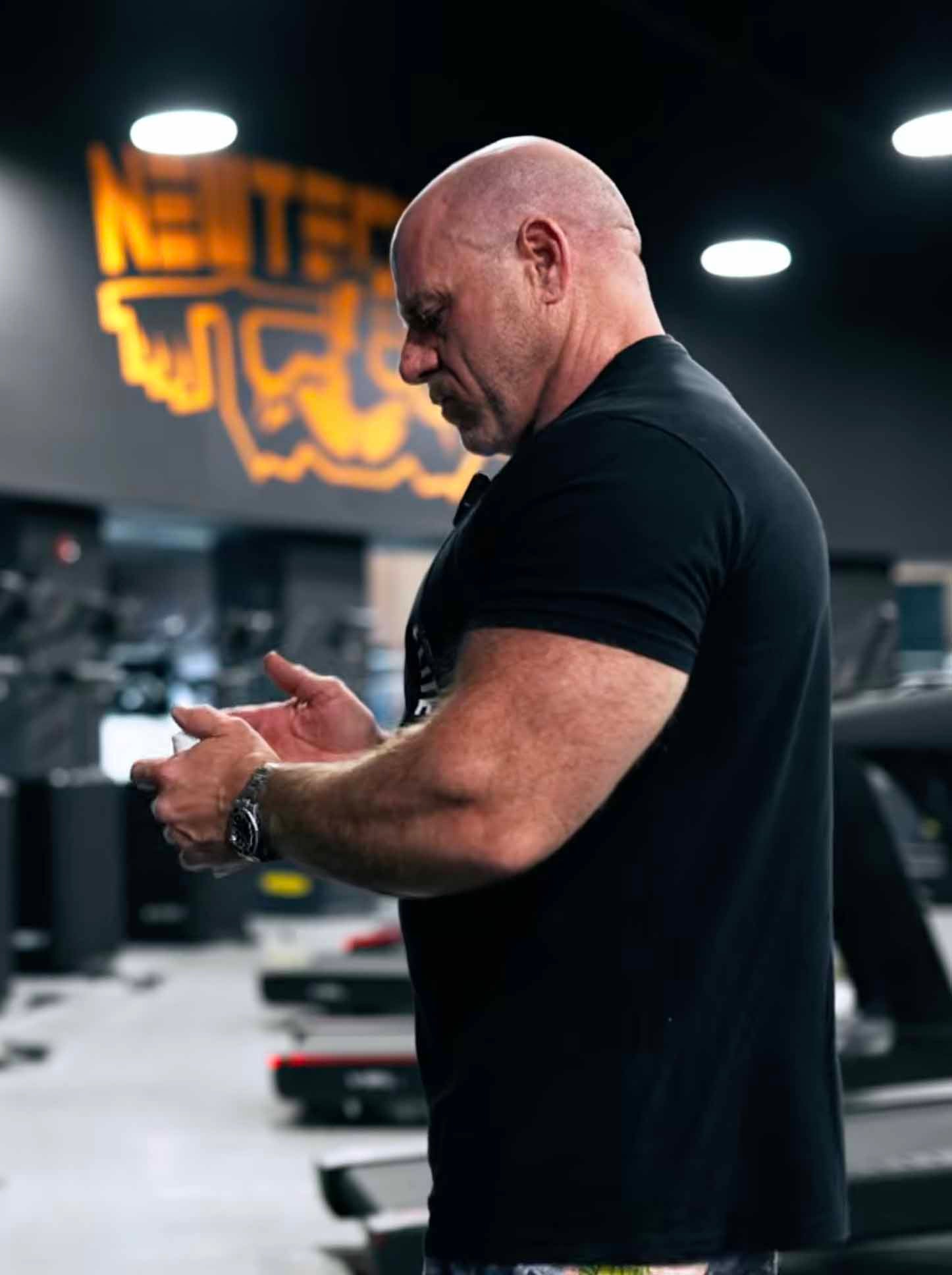 Mike Sommerfeld and Neil Hill's Pre-Workout Routine for Shoulder Day | Recov
