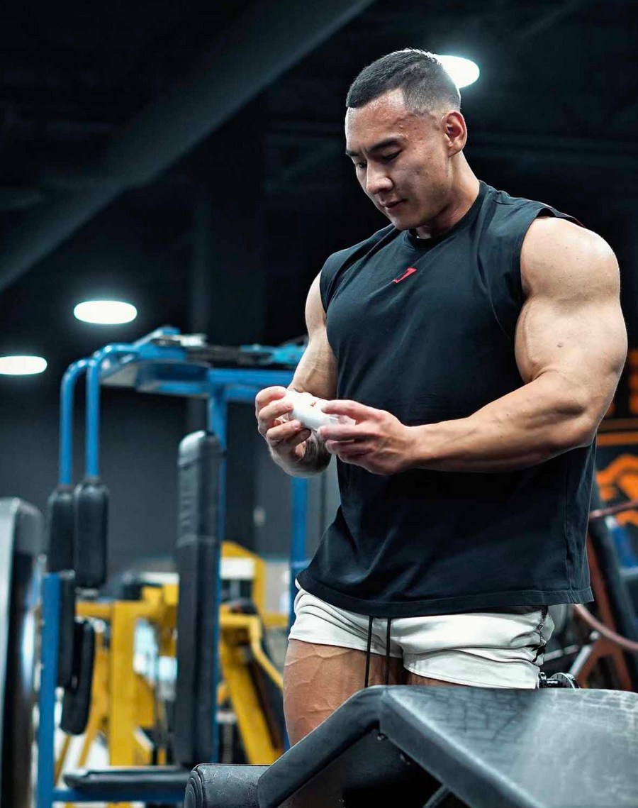 IFBB Pro Olympian Nick Koeu